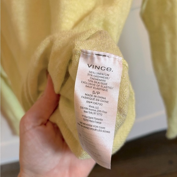 Vince Tissue Weight Linen, Silk, & Cashmere-Blend Top Citrine Size Small - Picture 7 of 8